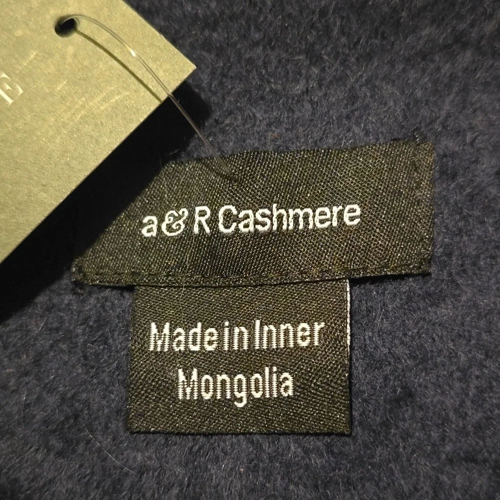 ONE KINGS LANE Solid Cashmere Throw, Navy, Retail Price $295.00US